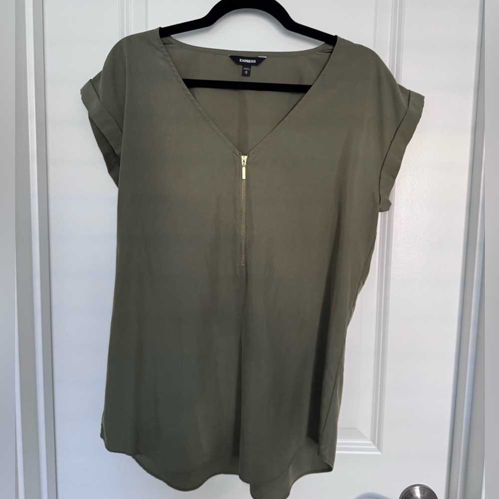 Express green zip up blouse
